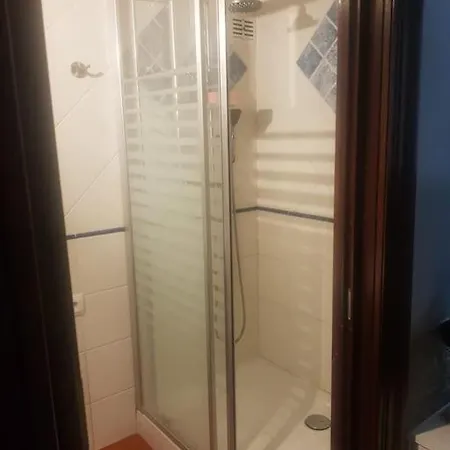 Pequena Cabana Rodeada De Verde Y Cerca De Todo * Cotorrio